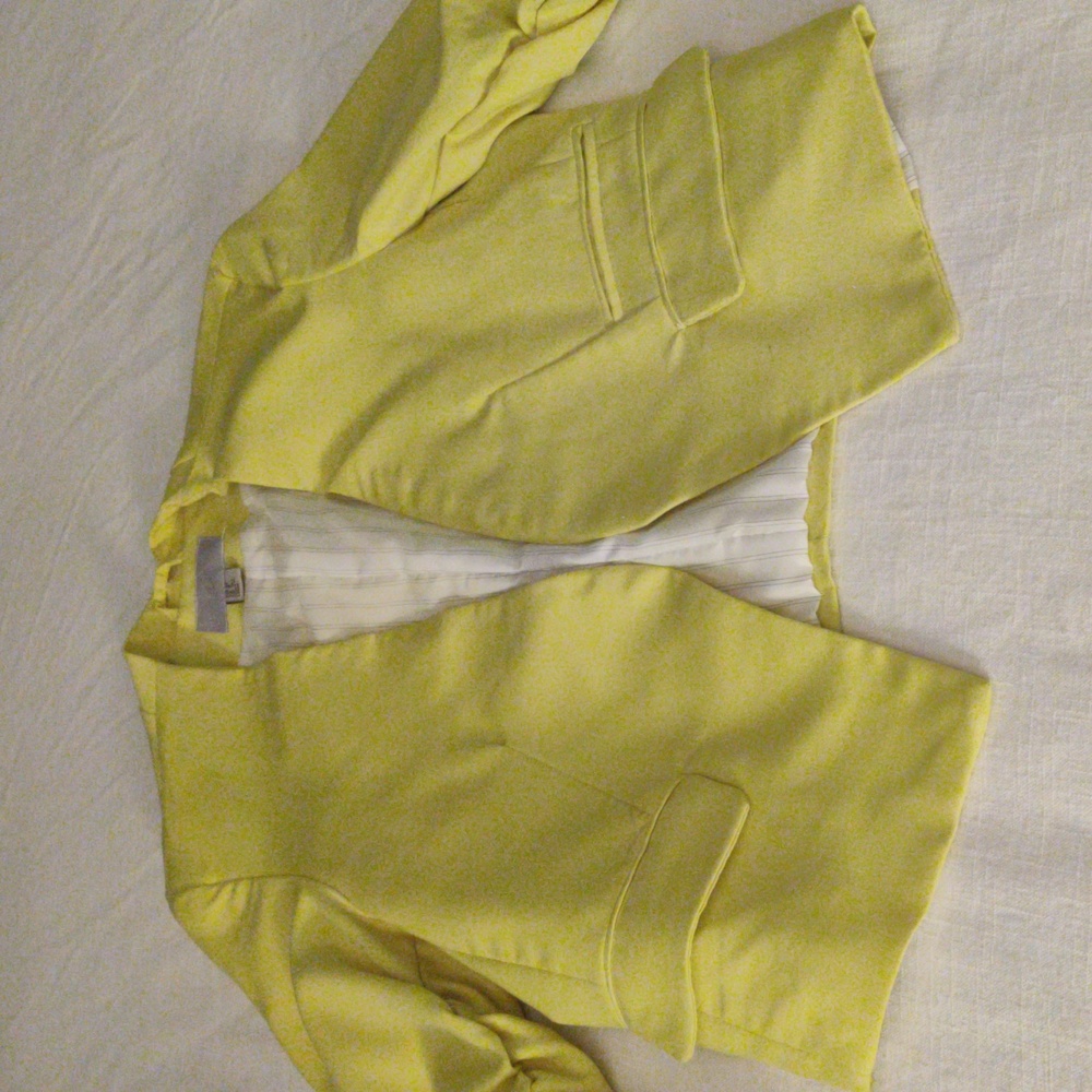 Blazer - Picture 2 of 2